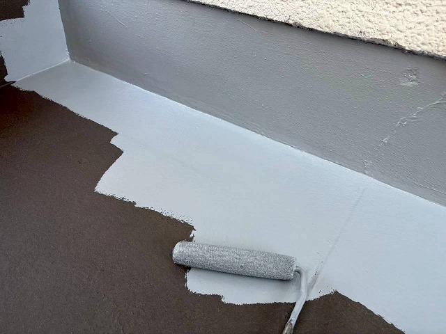 明石市　ベランダ防水施工中立ち上がり部仕上げ